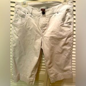 JAG jean shorts. Size 8. White.